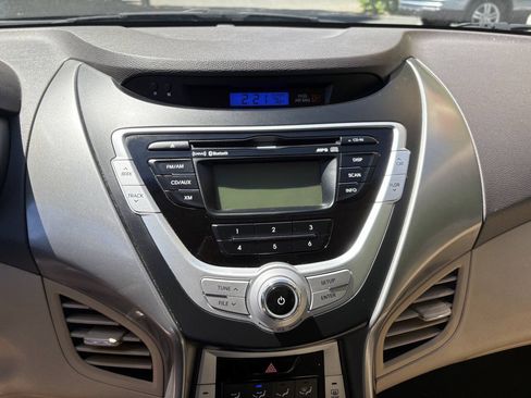 Used 2012 Hyundai Elantra GLS w/ Preferred Pkg 3 FWD image 9