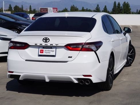 Used 2023 Toyota Camry SE FWD image 8
