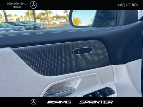 Certified 2022 Mercedes-Benz GLB 250 image 12