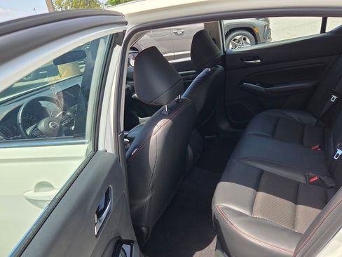Used 2025 Nissan Altima 2.5 SR FWD image 7