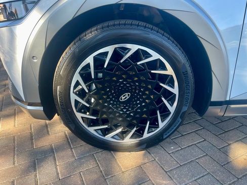 Used 2024 Hyundai Ioniq 5 Limited image 9