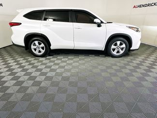 Used 2023 Toyota Highlander L video 2