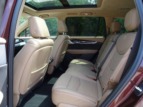Certified 2023 Cadillac XT6 Premium Luxury w/ Platinum Package AWD/4WD image 12