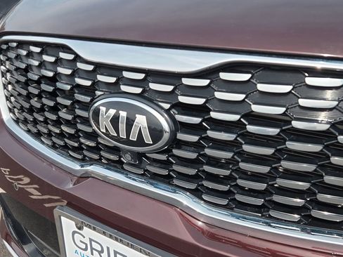 Used 2020 Kia Sorento SX image 3