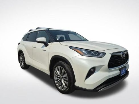 Used 2020 Toyota Highlander Platinum AWD/4WD image 3
