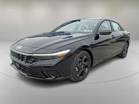 New 2026 Hyundai Elantra SEL Sport Premium image 3