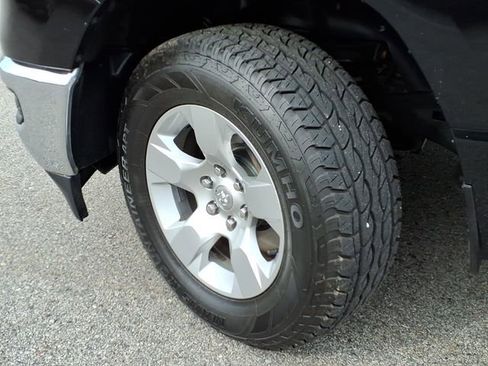 Used 2019 RAM 1500 Big Horn AWD/4WD image 8