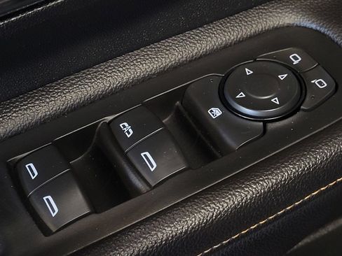 Used 2021 GMC Terrain SLE w/ Elevation Edition FWD image 27
