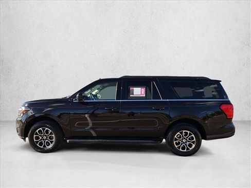 Used 2024 Ford Expedition Max XLT AWD/4WD image 9