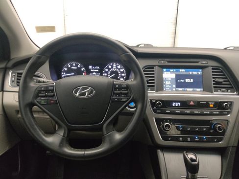 Used 2017 Hyundai Sonata Sport w/ Value Edition Package 02 FWD image 22