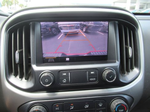 Used 2020 Chevrolet Colorado LT w/ LPO, Premium Interior Package AWD/4WD image 32