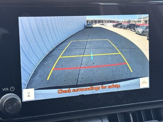 Used 2025 Toyota RAV4 XLE FWD image 18