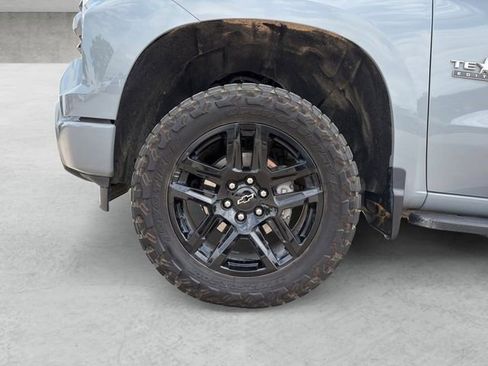 Certified 2025 Chevrolet Silverado 1500 RST AWD/4WD image 23