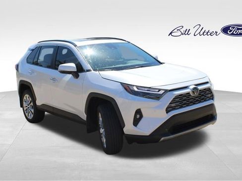 Used 2025 Toyota RAV4 Limited FWD image 3