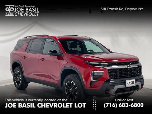 Used 2025 Chevrolet Traverse Z71 w/ Driver Confidence Package image 1