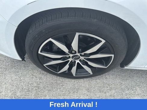 Used 2023 Chevrolet Malibu RS FWD image 17