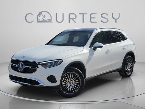 Certified 2026 Mercedes-Benz GLC 300 image 1