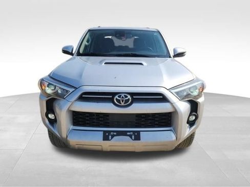 Used 2022 Toyota 4Runner TRD Off-Road Premium AWD/4WD image 8