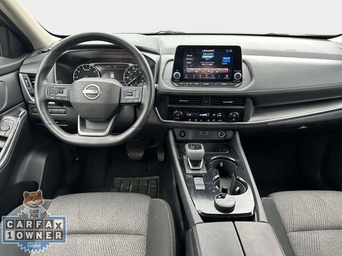 Used 2025 Nissan Rogue SV AWD/4WD image 15