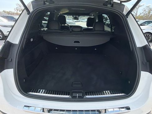 Used 2025 Mercedes-Benz GLE 450 4MATIC w/ AMG Line Exterior image 12