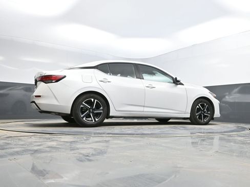 Used 2024 Nissan Sentra SV image 37