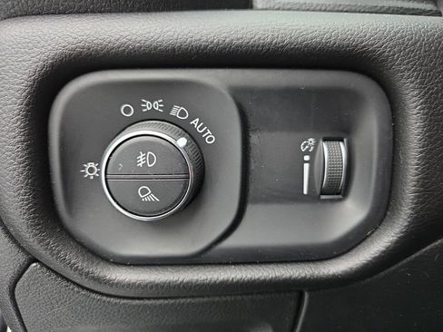 Used 2023 RAM 1500 Big Horn image 24