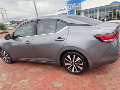 Used 2023 Nissan Sentra SV w/ SV Premium Package FWD image 7