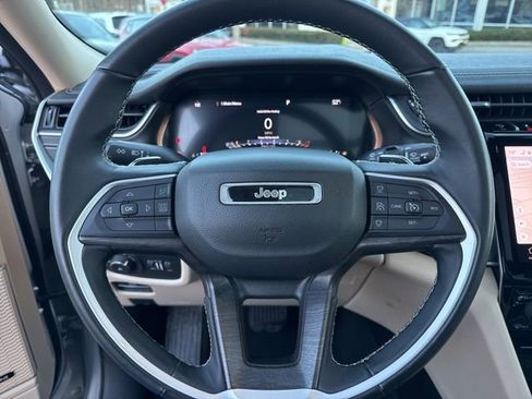 Certified 2022 Jeep Grand Cherokee Limited image 13