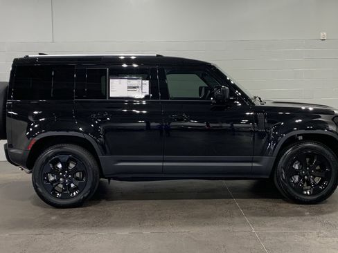 Used 2026 Land Rover Defender 110 S AWD/4WD image 13