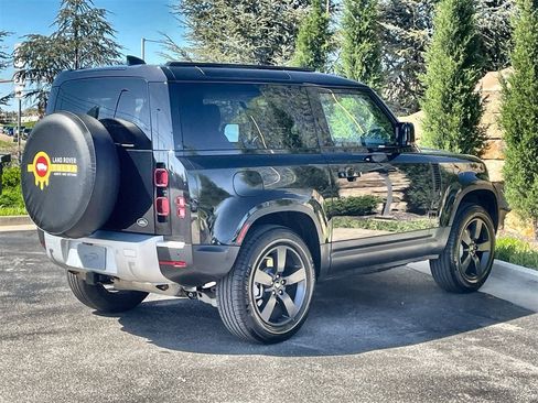 Certified 2023 Land Rover Defender 90 SE image 5