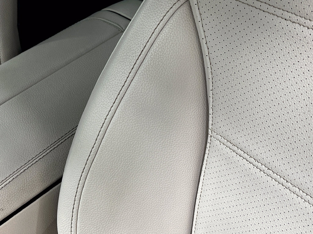 Used 2022 Mercedes-Benz C 300 4MATIC Sedan image 19