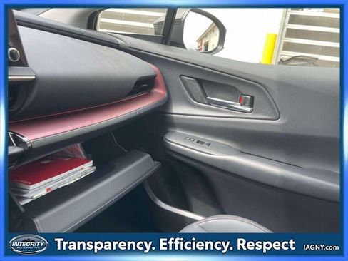 Used 2024 Toyota Prius Prime FWD image 33