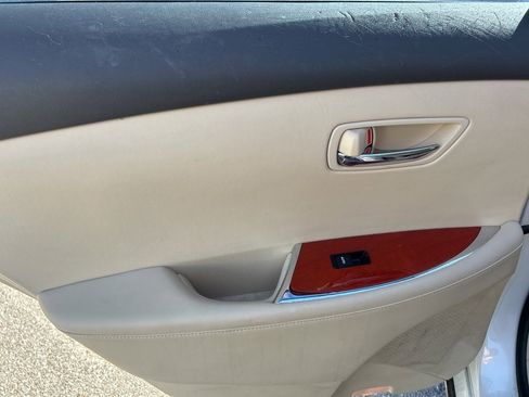 Used 2011 Lexus ES 350 image 12