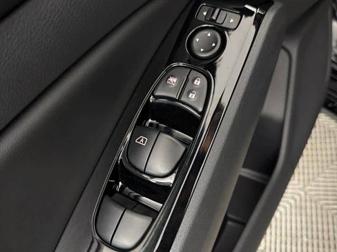 Certified 2025 Nissan Altima 2.5 SR FWD image 23