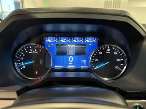 Used 2023 Ford Expedition XLT AWD/4WD image 12