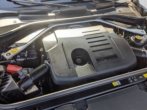 Used 2024 Land Rover Range Rover Long Wheelbase SE image 25