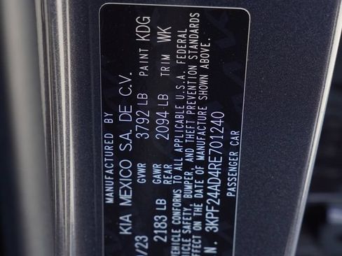 Used 2024 Kia Forte LXS w/ LXS Technology Package FWD image 8