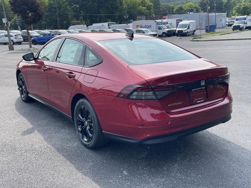 New 2025 Honda Accord SE image 5