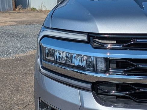 Used 2024 Ford Expedition Limited RWD image 9