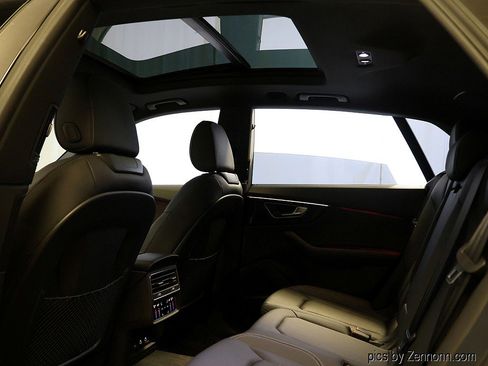 Used 2025 Audi Q8 Premium Plus image 13