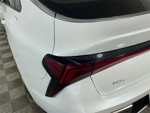 Certified 2025 Kia K5 LXS image 18