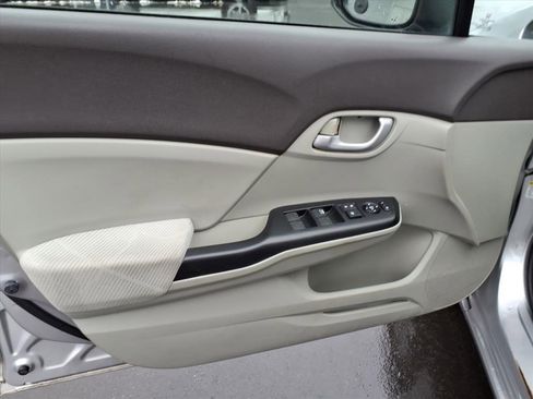 Used 2012 Honda Civic LX image 9