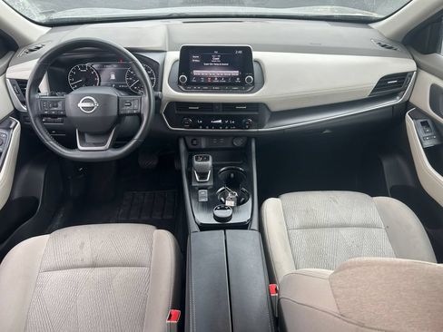 Used 2025 Nissan Rogue SV AWD/4WD image 27