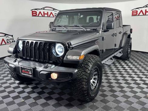 Used 2022 Jeep Gladiator Sport AWD/4WD image 2