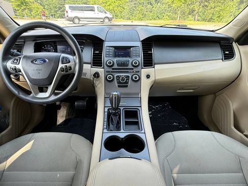 Used 2016 Ford Taurus SE FWD image 24