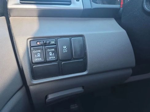 Used 2016 Honda Odyssey SE image 24