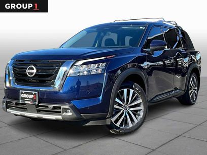 Used 2022 Nissan Pathfinder Platinum w/ Cargo Package