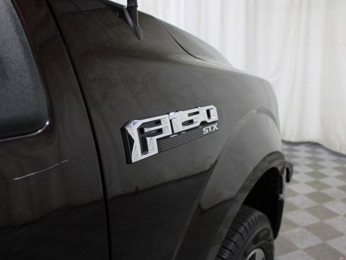 Used 2019 Ford F150 XL w/ Equipment Group 101A Mid AWD/4WD image 22