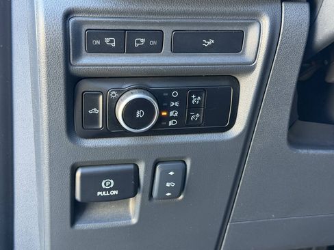 Used 2023 Ford F150 Lariat AWD/4WD image 29