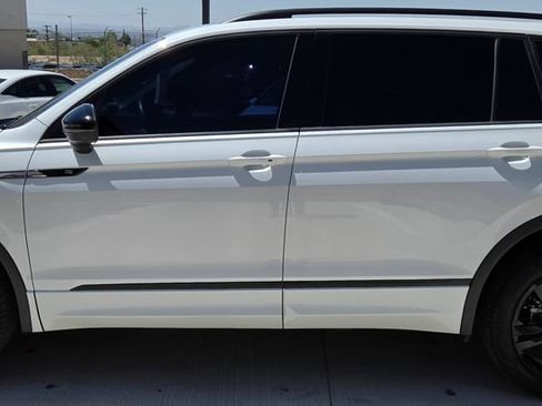 Used 2024 Volkswagen Tiguan SE R-Line FWD image 6